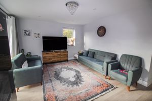 LIVING ROOM- click for photo gallery